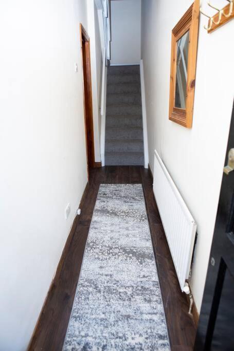 Cheerful 2 Bedroom House In The Heart Of 贝尔法斯特 外观 照片