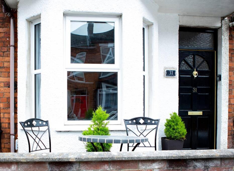 Cheerful 2 Bedroom House In The Heart Of 贝尔法斯特 外观 照片